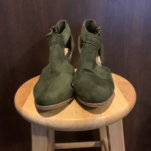 Green heel ankle boots